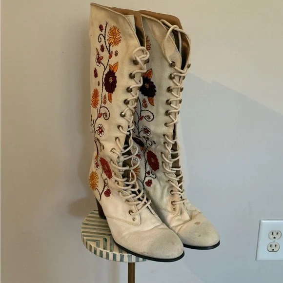 The Hippie Shake Penny Lane Cream Floral Embroidered Lace Up Boots - Picture 3 of 5